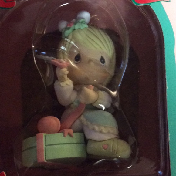 Precious Moments Holiday Ornament Home for the Holidays Collections - Picture 5 of 5